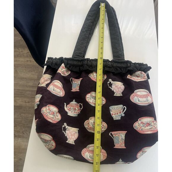 Vintage Ladies Large Black Tote Teacups print Lined Hinged‎ Metal Closure Ruffle - Picture 9 of 11